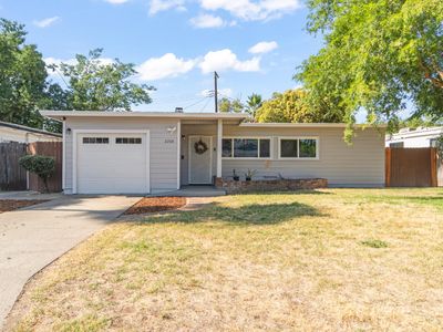 2208 Burney Way, Sacramento, CA, 95821