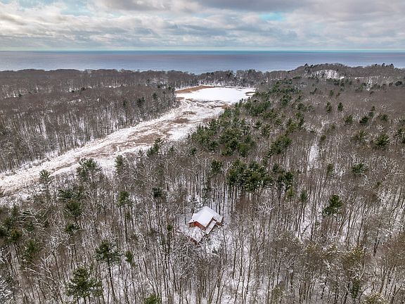 3rd image of 3924 Scenic Dr