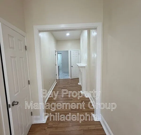 451 W Bringhurst St #1 — Photo 8