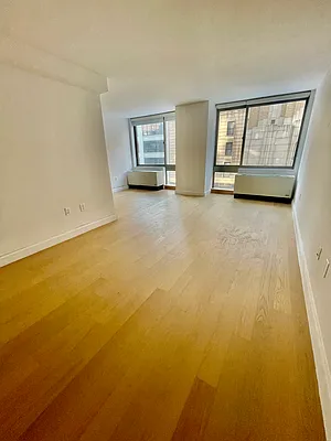 Rented by Cushman & Wakefield (Management) | media 15