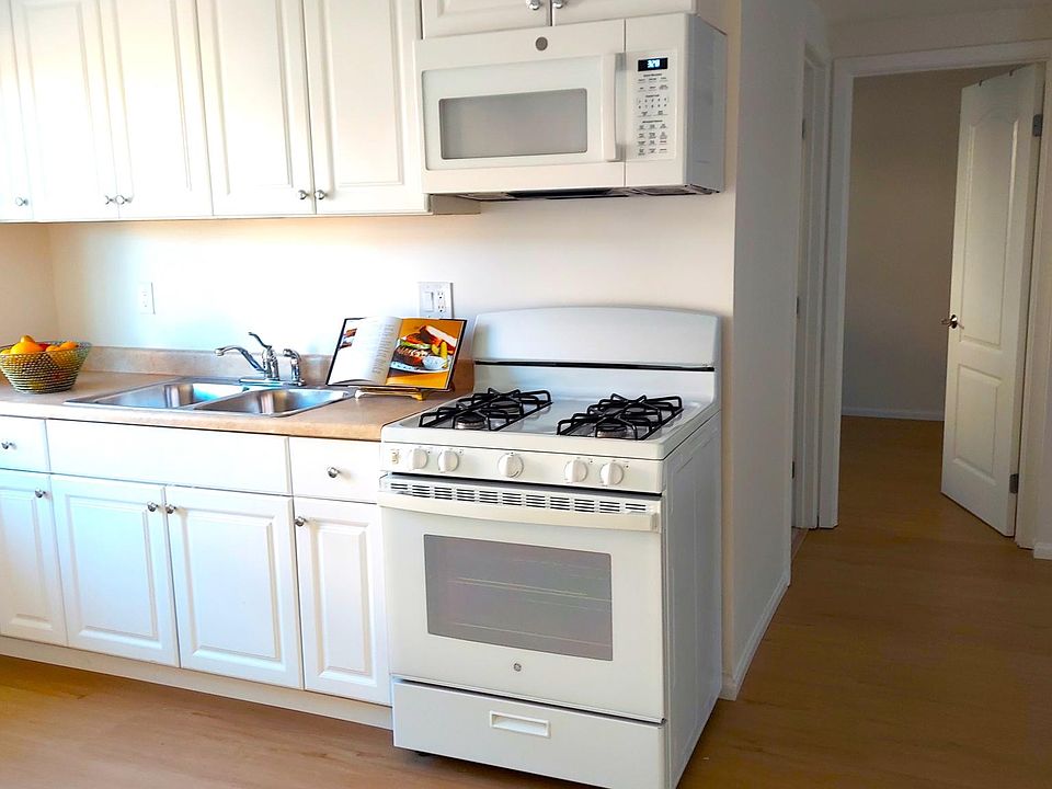 Sunny, roomy kitchen