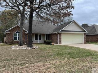 528 E Greenfield Dr, Wake Village, TX 75501