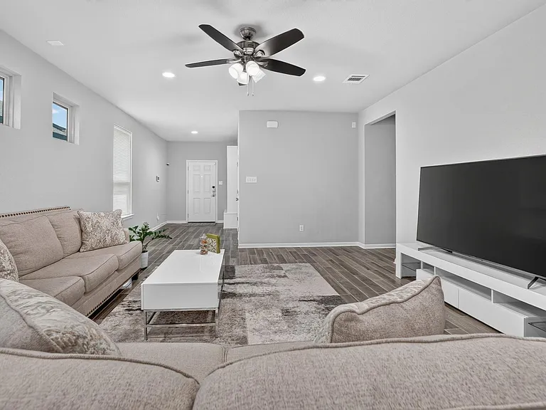 105 Drifter Ln — Photo 6