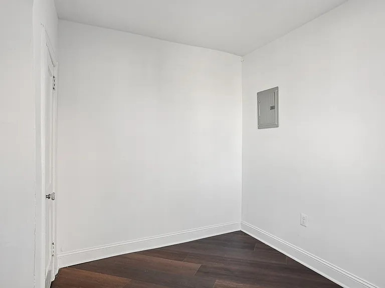 Hoffman B — Photo 34