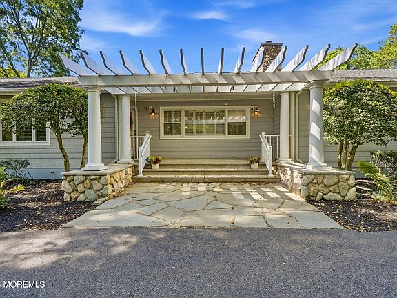 2nd image of 214 Hope Road