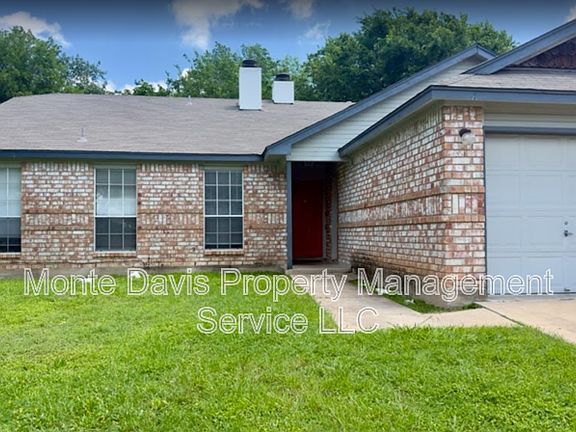2nd image of 2306 Fuzz Fairway APT A
