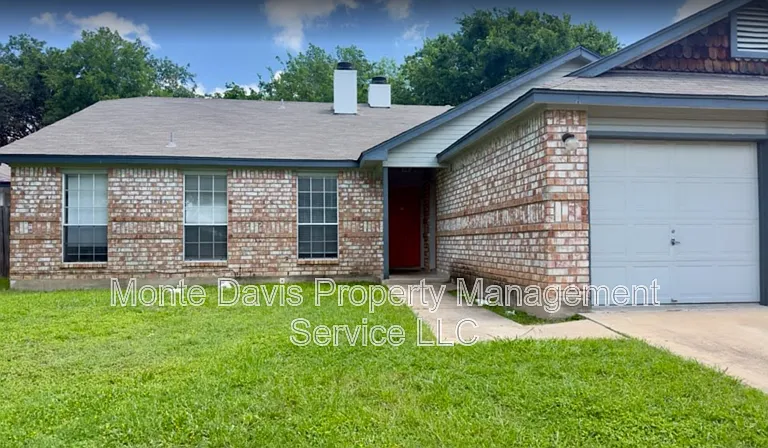 2306 Fuzz Fairway #A — Photo 2