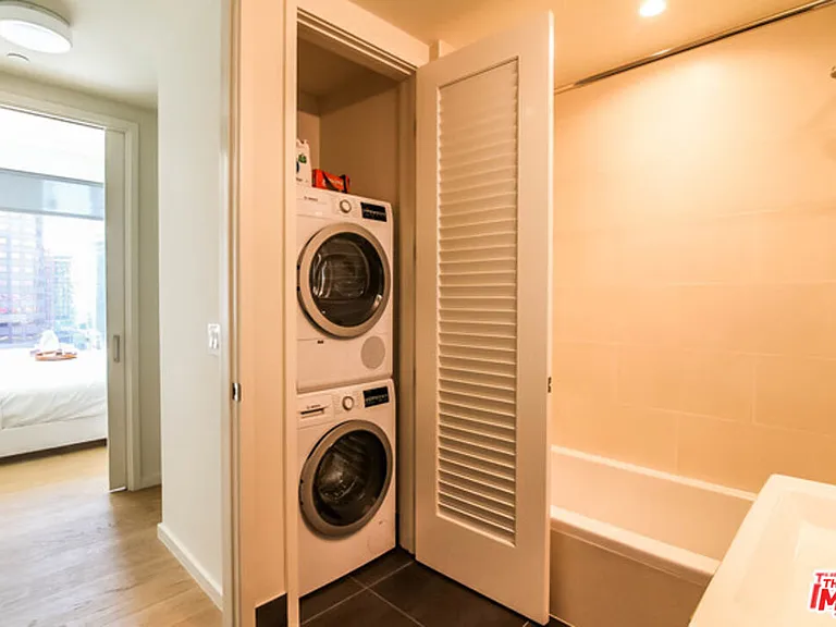 889 Francisco St #905 — Photo 9