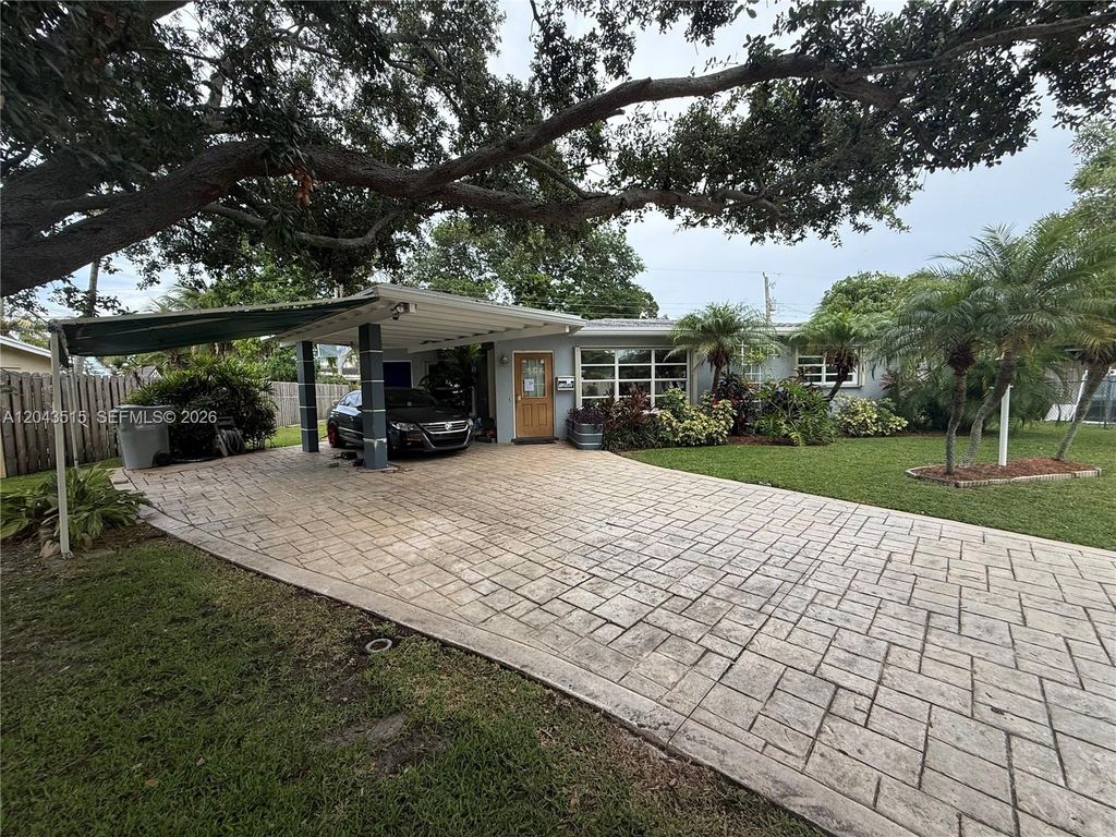 1232 SW 1st Ave, photo 2