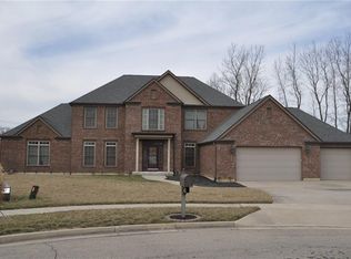 988 Foxtail Cir, Tipp City, OH 45371