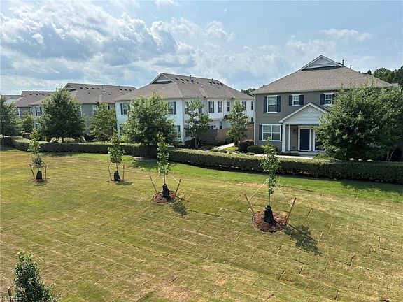 3rd image of 1720 Vankar Dr #207