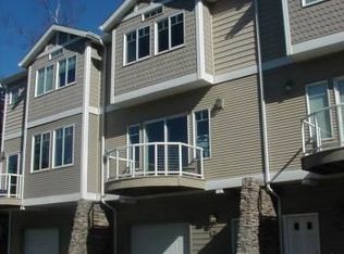 2155 W 29th Ave APT 4, Anchorage, AK 99517