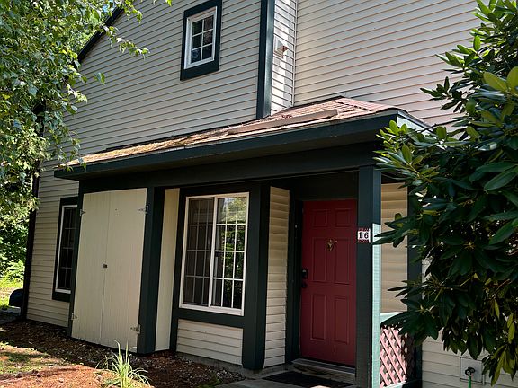 2nd image of 16 Lake Forest Dr