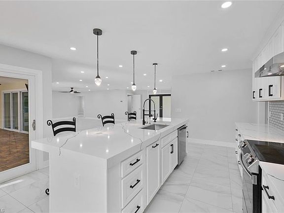 3rd image of 5211 Pocatella CT