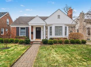 38 Maplefield Rd, Pleasant Ridge, MI 48069