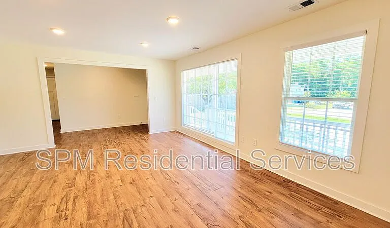 5013 Pine Needle Dr — Photo 4
