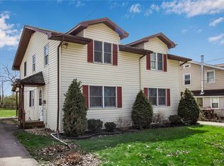 97 Livingston St, Lancaster, NY 14086