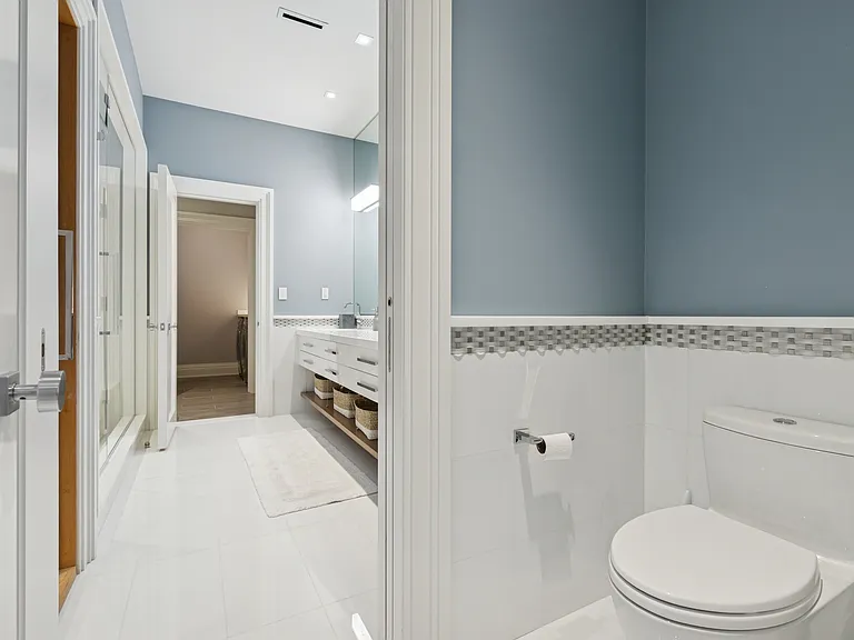 210 Bluff Rd — Photo 40