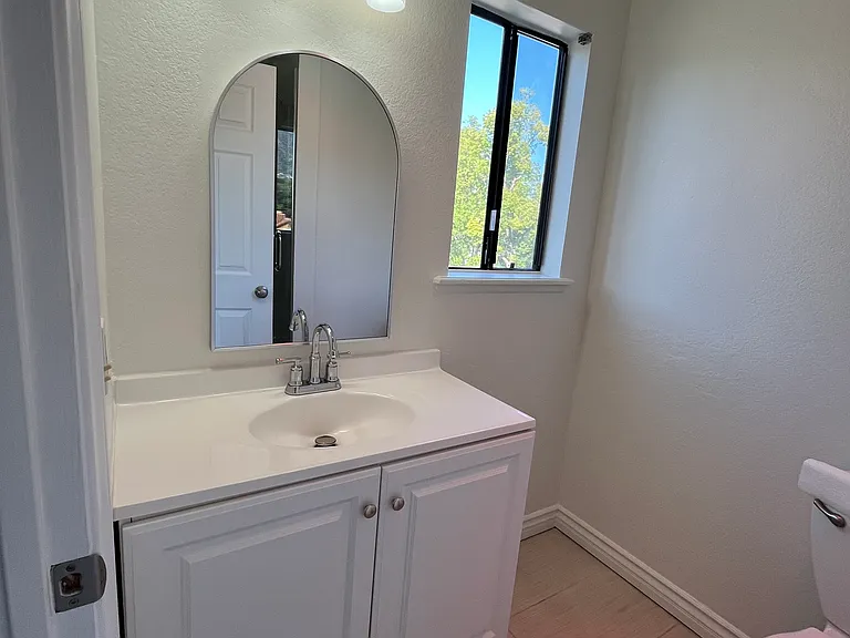 1165 Spazier Ave #104 — Photo 3