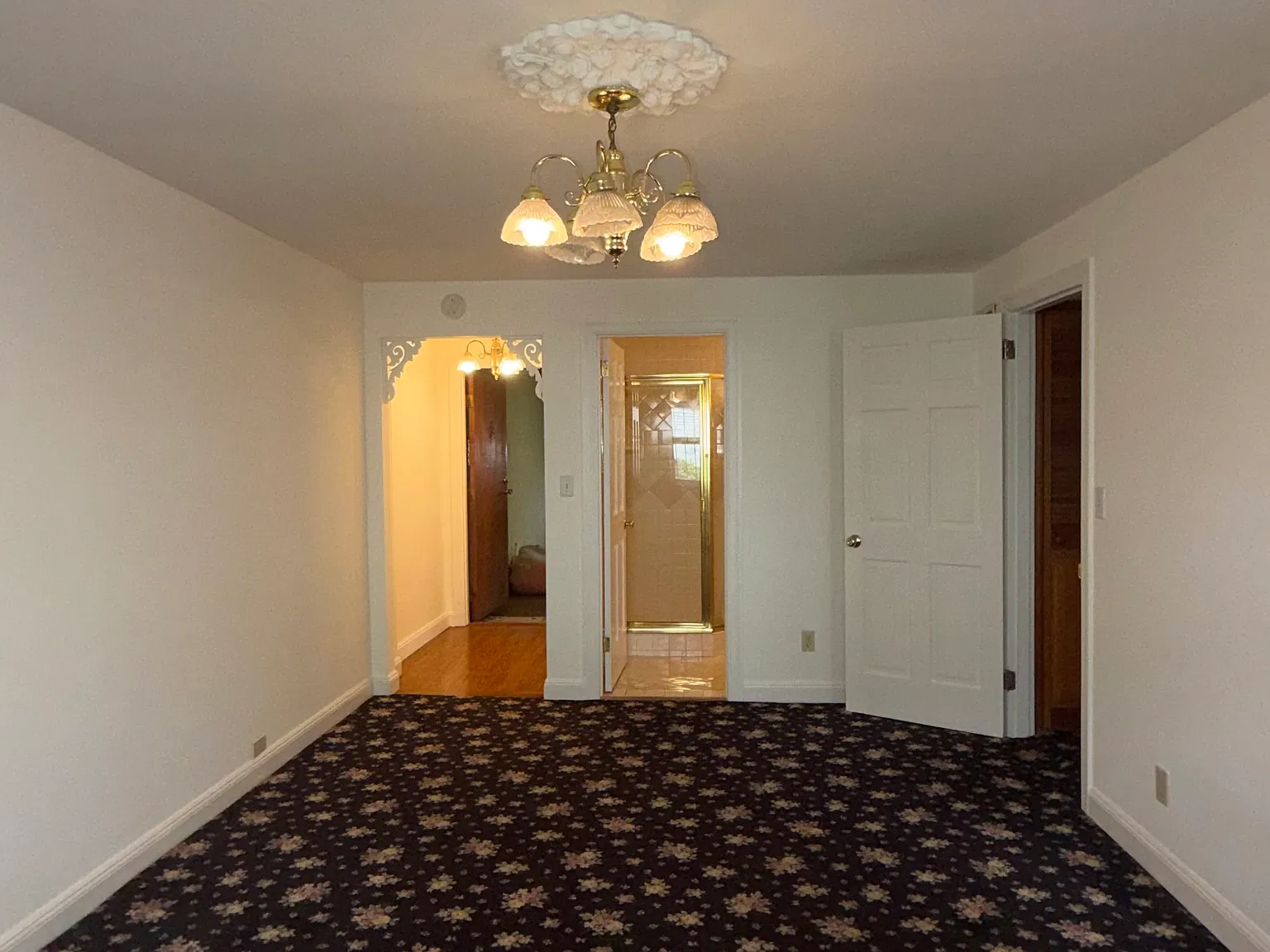Studio, $2,300 — Photo 4