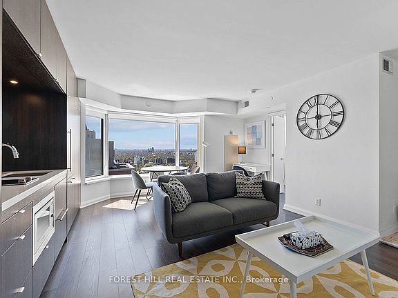 4th image of 155 Yorkville Ave #2917