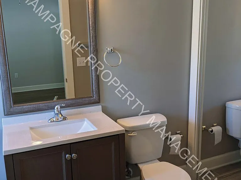 920 Ward Pkwy — Photo 10