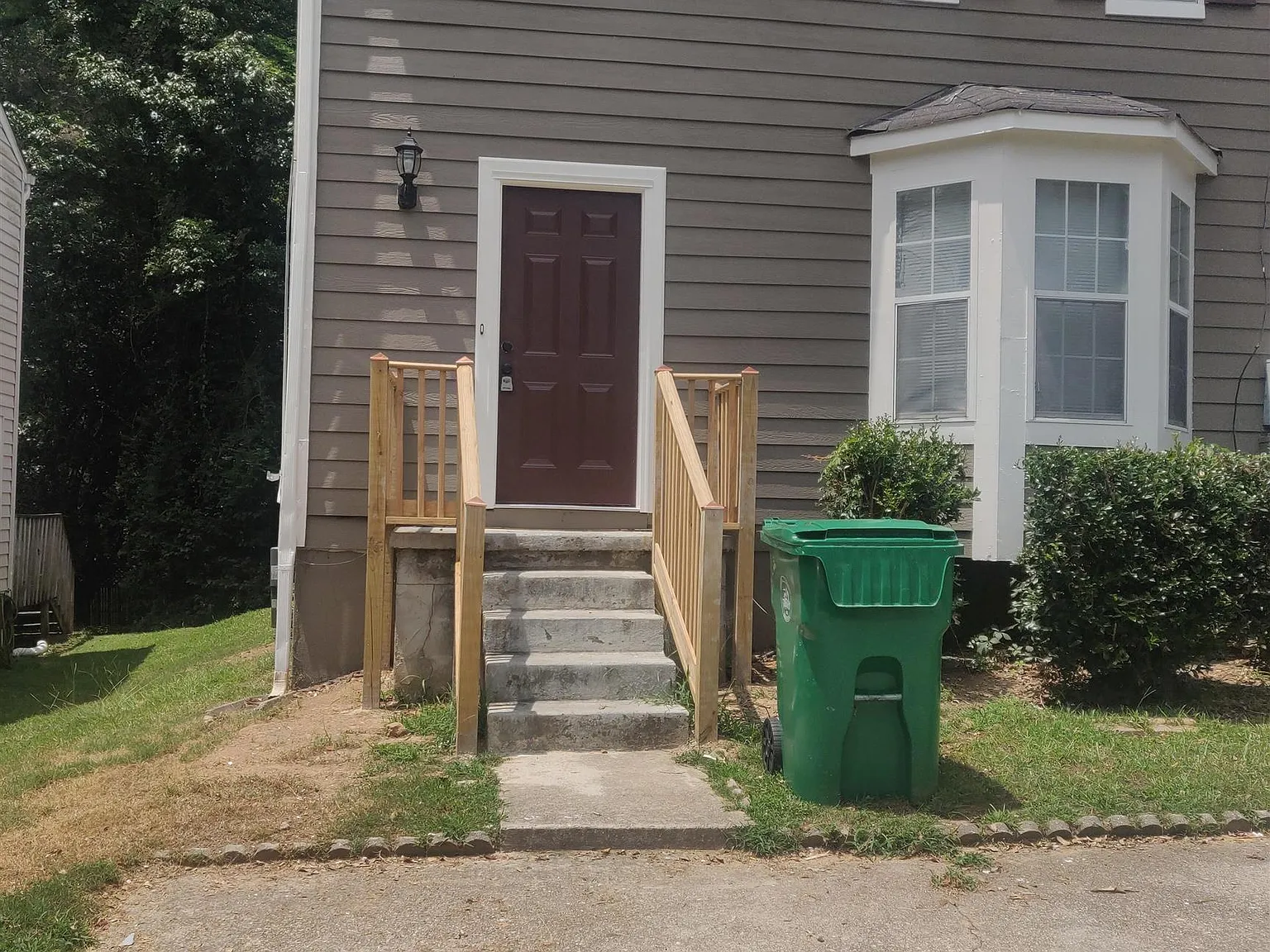 3 bed, 3.5 bath, $1,800 — Photo 1