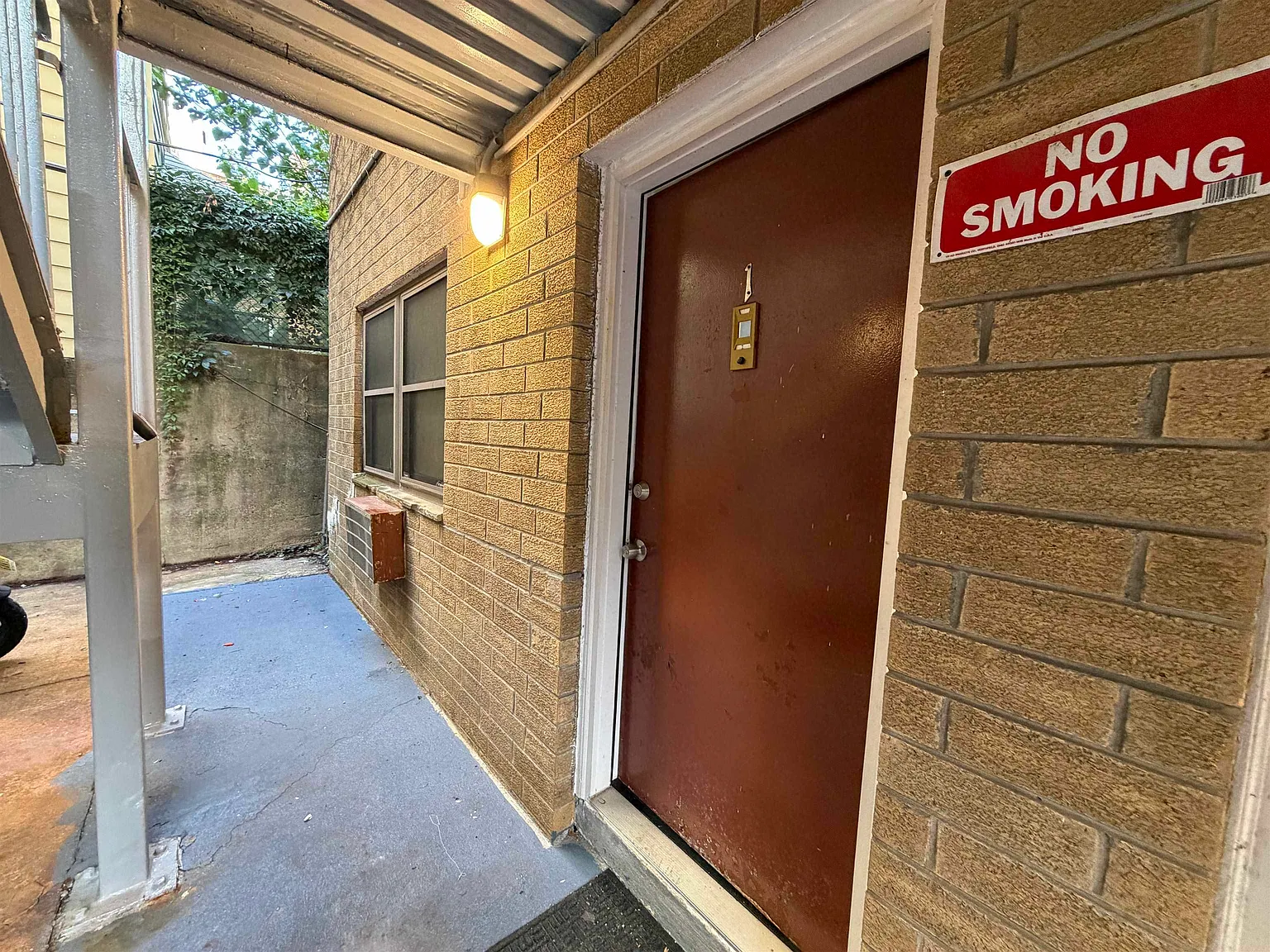 1 bed, 1.0 bath, $1,750 — Photo 2