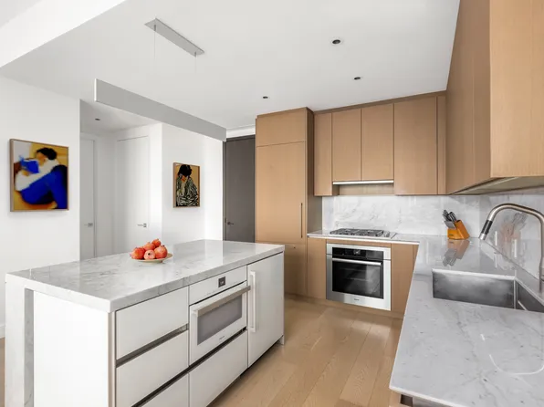 15 Hudson Yards image 3 of 21