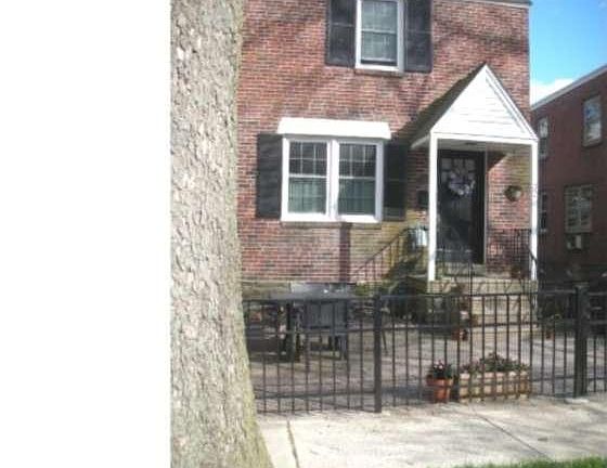 2nd image of 32 Woodale Ave