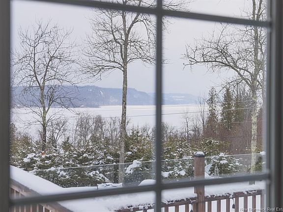 3rd image of 23 Merritt Hill Rd