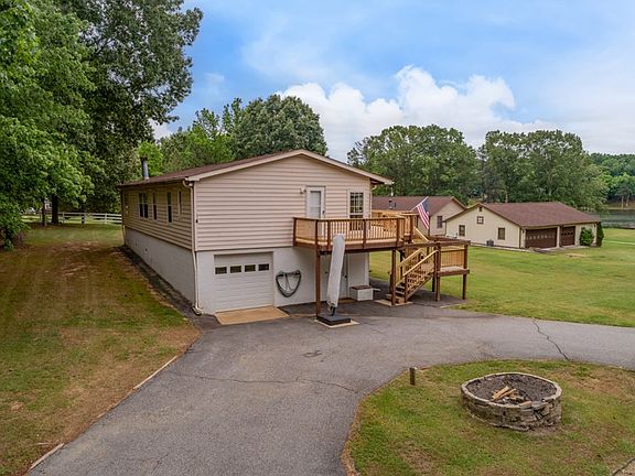 3rd image of 246 Tidewater Dr
