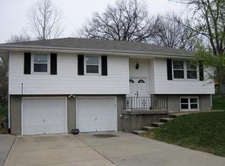 6813 NW Kerns Dr, Kansas City, MO 64152
