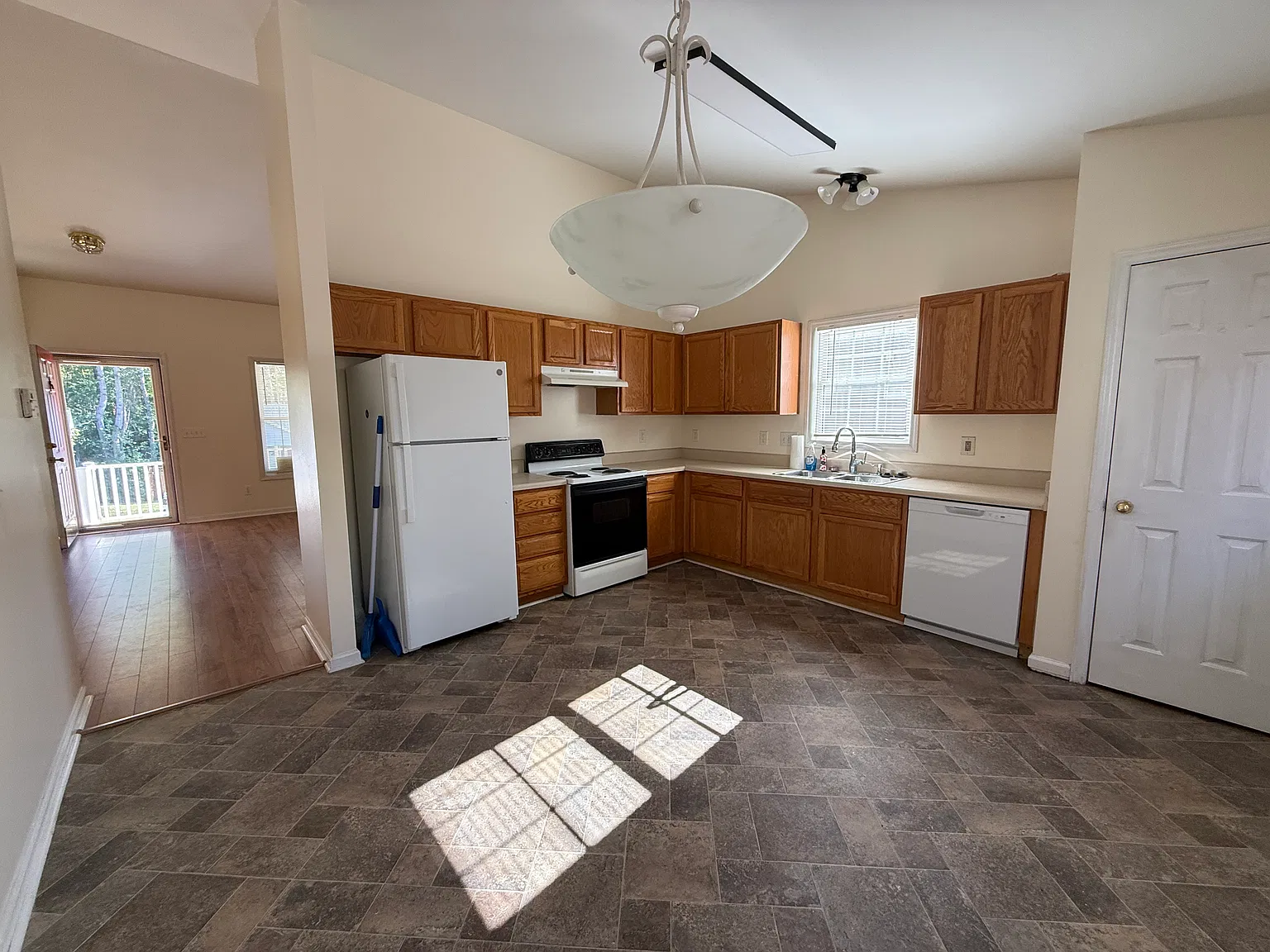 3912 Grandover Dr — Photo 3