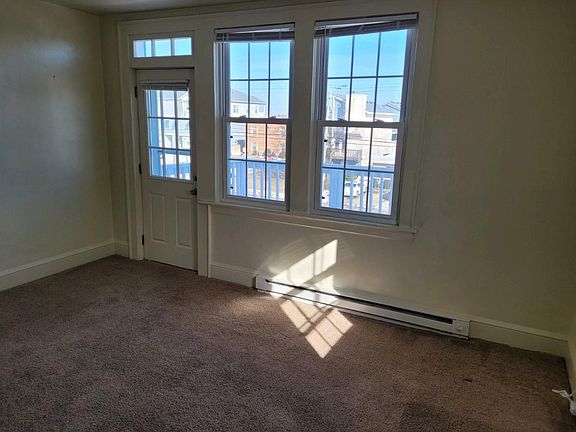 3rd image of 1727 E Ocean View Ave #3