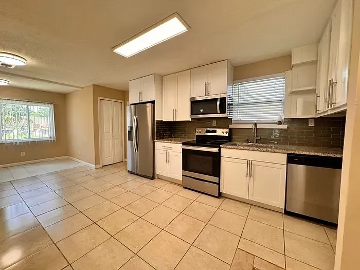 850 Chapin St — Photo 18