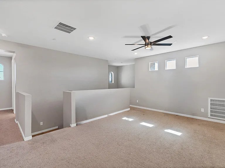 14027 W Desert Flower Dr — Photo 13