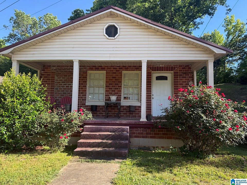 1st image of 2107 3rd St E