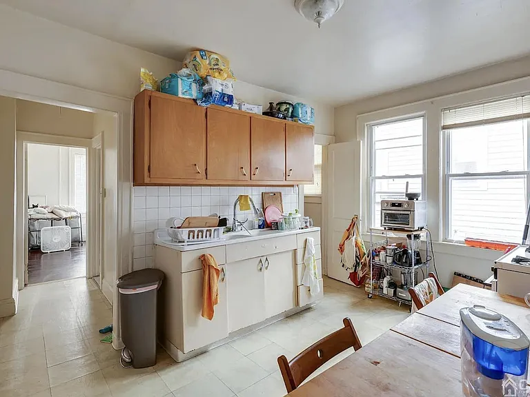 215 Denison St #1 — Photo 8