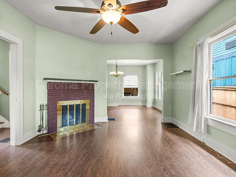 6933 North Interstate Ave — Photo 3