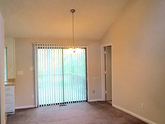 2nd image of 8406 Park Vista Cres