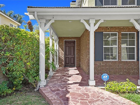 5th image of 17201 Fremont Ln
