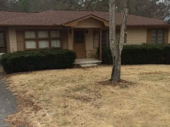214 James St, Tallapoosa, GA 30176