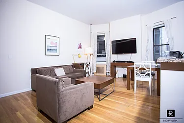 Rented by R New York