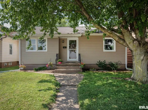 316 1st Ave, Silvis, IL 61282