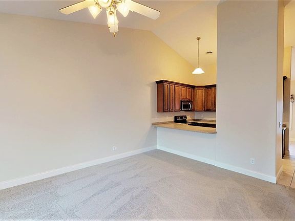 3rd image of 115 Southridge Dr