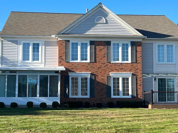 37485 Stonegate Cir, Clinton Township, MI 48036