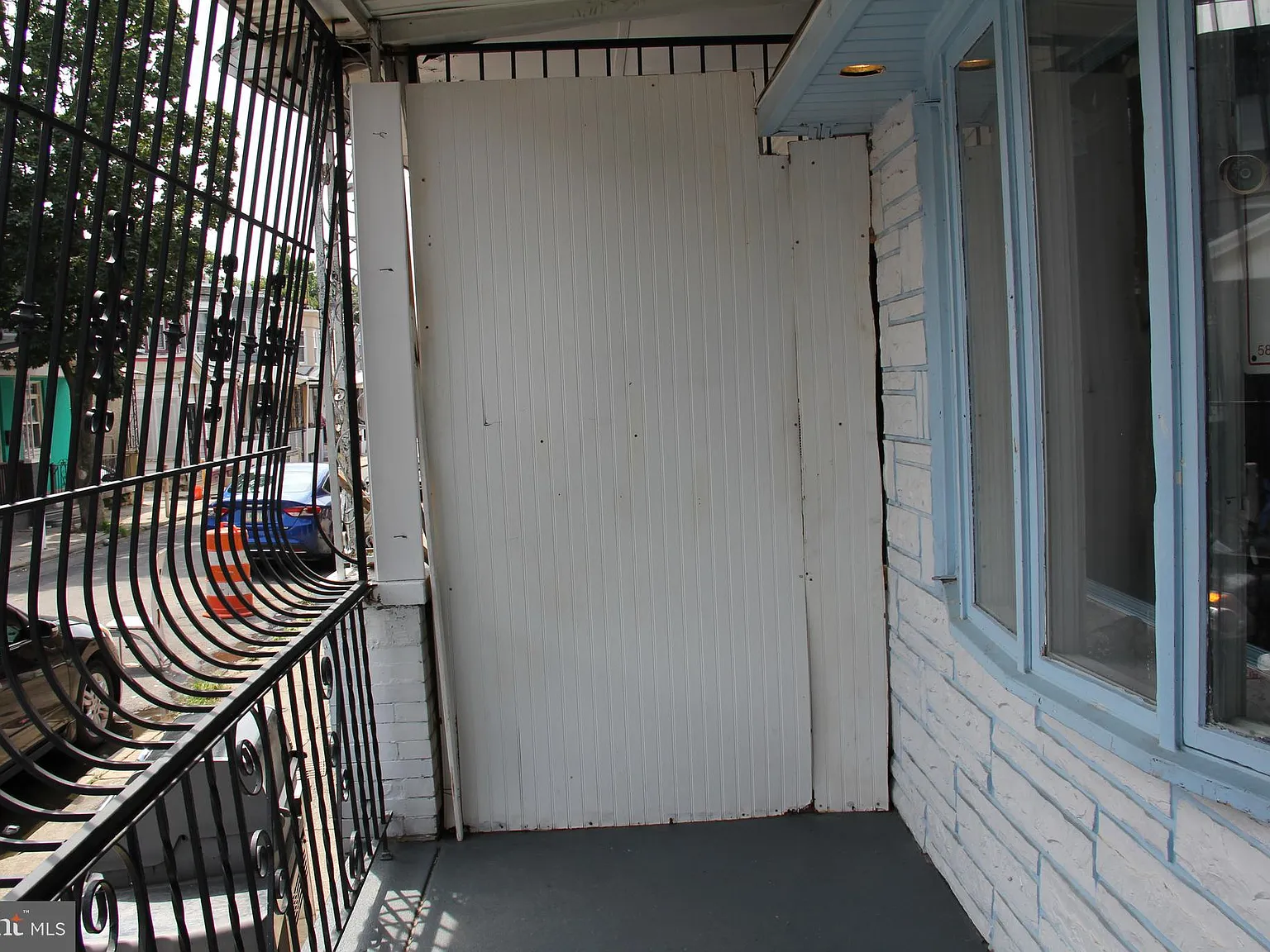 Studio, 728 sqft, $640 — Photo 3