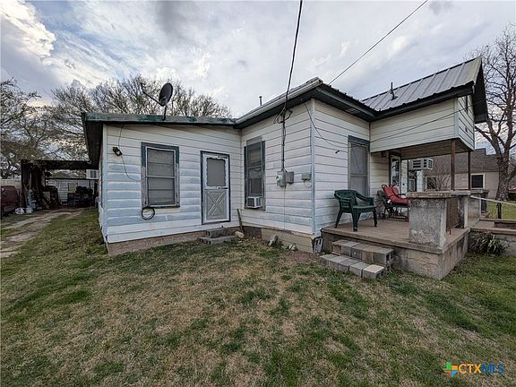 5th image of 602 Andrews St