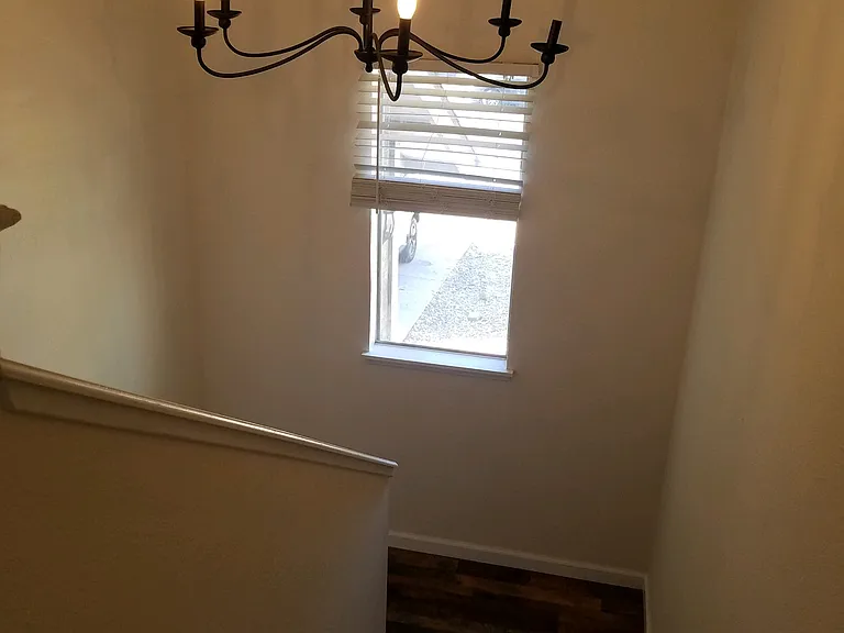 365 Hazelnut Ln — Photo 8